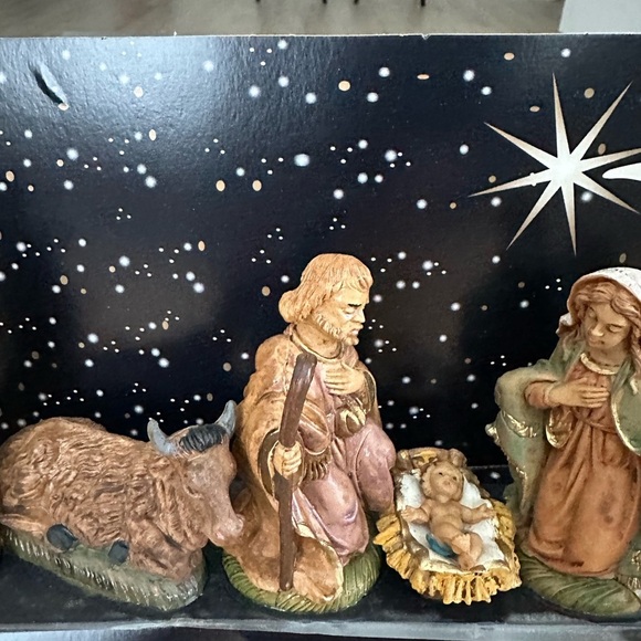 Euromarchi 8 Piece Holy Nativity Set 4” Christmas Figures Hand Crafted in Italy - Picture 16 of 16